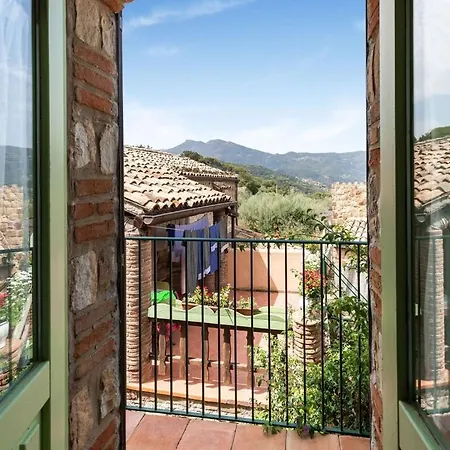 Enchanting Holiday In With Garden Feriehus Cefalù