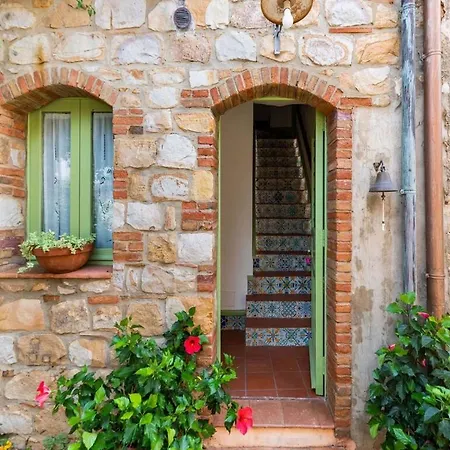 Enchanting Holiday In With Garden Feriehus Cefalù
